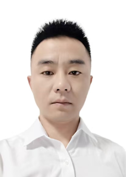 郑国锦+第三商务中心实习商务经理